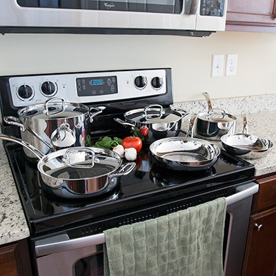 CUISINART<sup>&reg;</sup> 10 Piece Cookware Set - This 10 piece cookware set is the perfect choice for home cooks. Conveniently equipped with essential pieces for creating everyday family meals to multi-course gourmet feasts. Cook with ease and elegance!